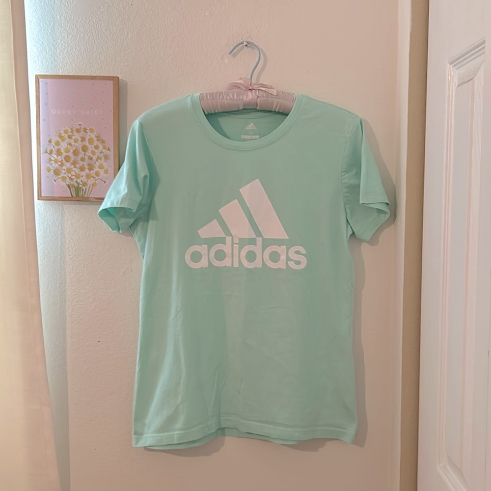 Adidas short sleeve t-shirt